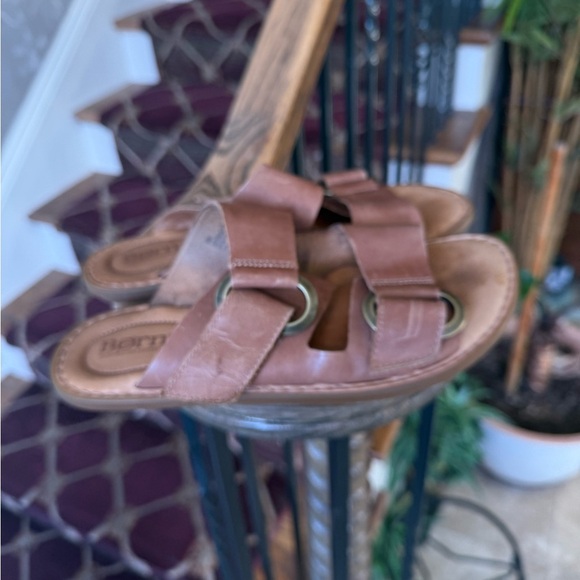 BORN ladies, flat, leather sandals, Belco Velcro fasten straps with gold 8 - Picture 6 of 12